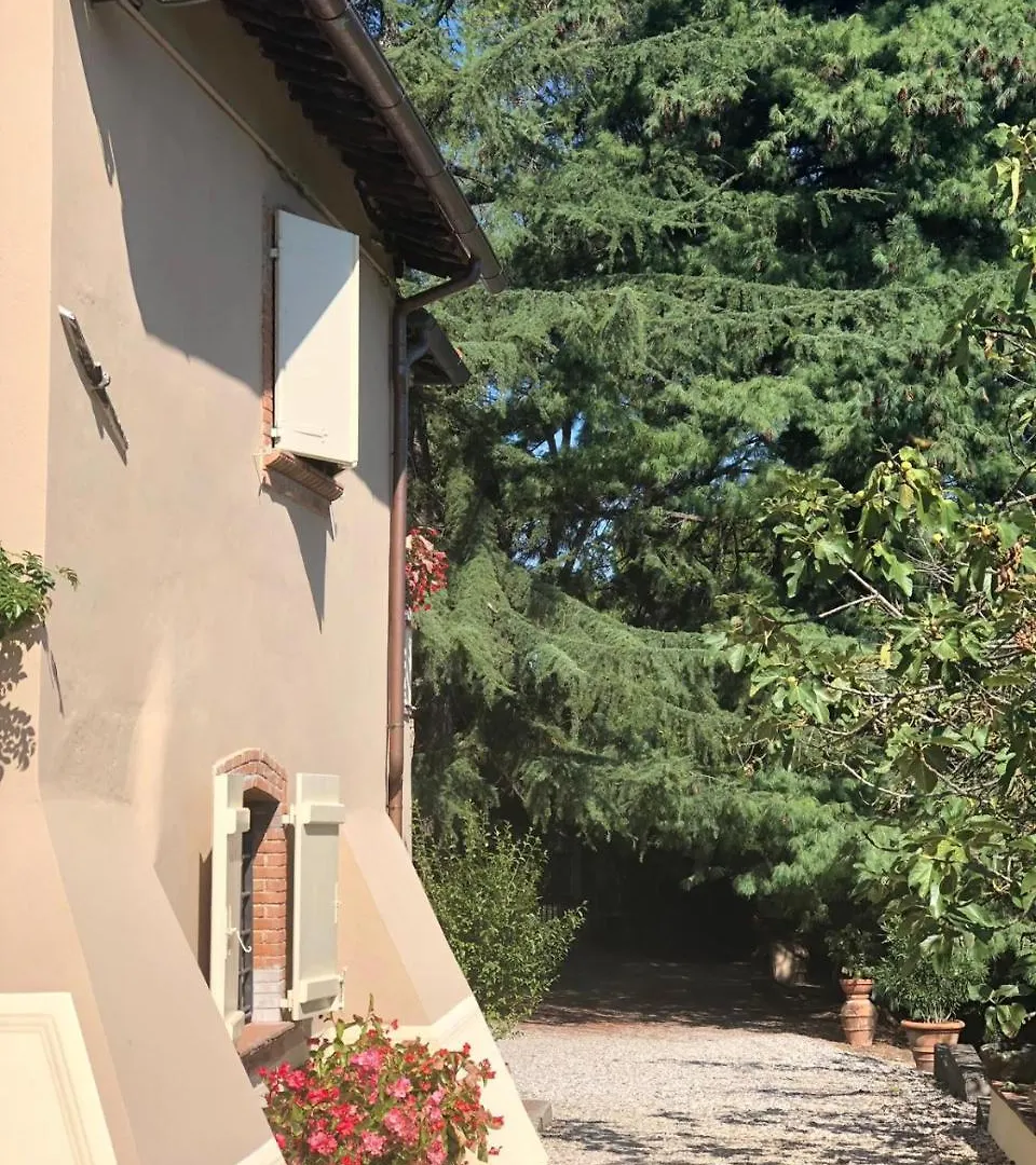 Villa Viola Lucca 0*,